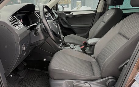 Volkswagen Tiguan II, 2018 год, 2 950 000 рублей, 16 фотография