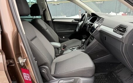 Volkswagen Tiguan II, 2018 год, 2 950 000 рублей, 23 фотография