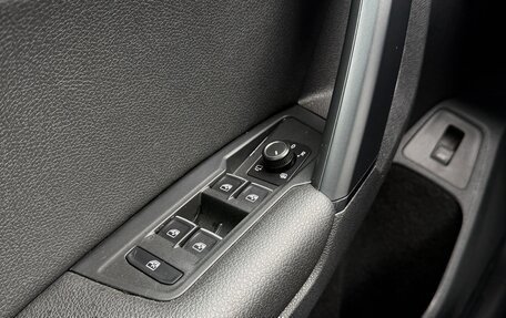 Volkswagen Tiguan II, 2018 год, 2 950 000 рублей, 30 фотография