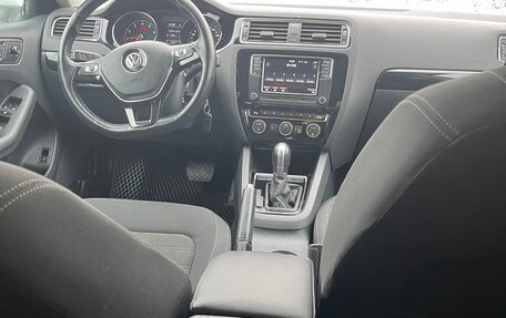 Volkswagen Jetta VI, 2018 год, 1 600 000 рублей, 22 фотография