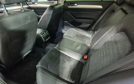 Volkswagen Passat B8 рестайлинг, 2017 год, 2 030 000 рублей, 16 фотография