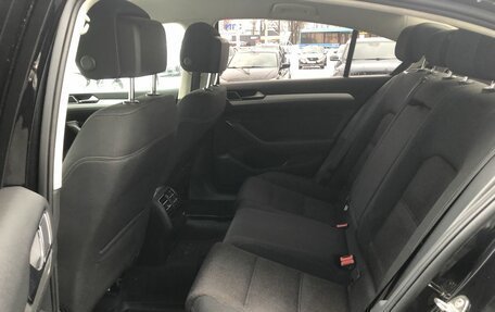 Volkswagen Passat B8 рестайлинг, 2015 год, 1 734 000 рублей, 11 фотография