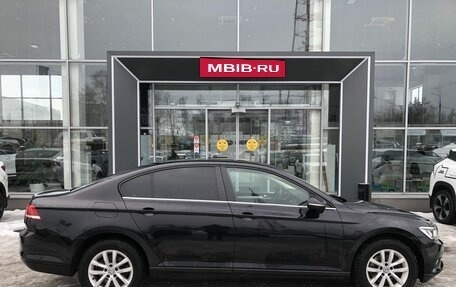 Volkswagen Passat B8 рестайлинг, 2015 год, 1 734 000 рублей, 4 фотография