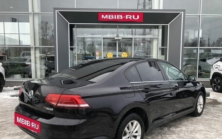 Volkswagen Passat B8 рестайлинг, 2015 год, 1 734 000 рублей, 5 фотография