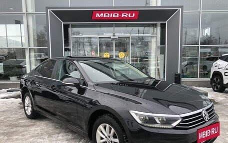 Volkswagen Passat B8 рестайлинг, 2015 год, 1 734 000 рублей, 3 фотография