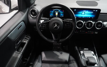 Mercedes-Benz GLB, 2020 год, 2 690 000 рублей, 14 фотография