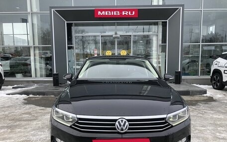 Volkswagen Passat B8 рестайлинг, 2015 год, 1 734 000 рублей, 2 фотография