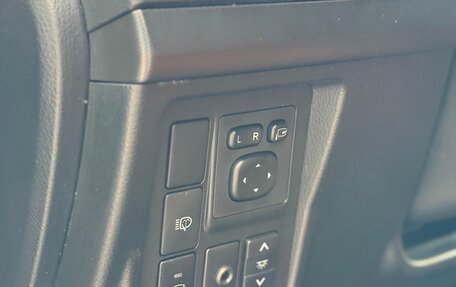 Toyota Land Cruiser Prado 150 рестайлинг 2, 2010 год, 2 740 000 рублей, 16 фотография