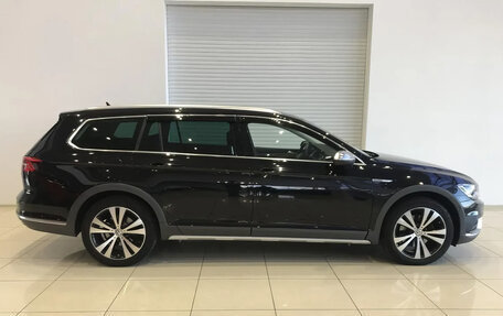 Volkswagen Passat B8 рестайлинг, 2017 год, 2 950 000 рублей, 3 фотография