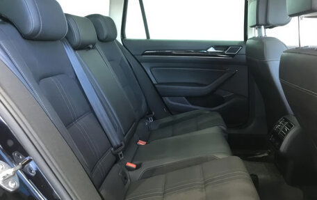 Volkswagen Passat B8 рестайлинг, 2017 год, 2 950 000 рублей, 12 фотография