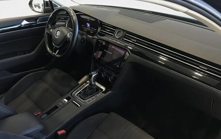 Volkswagen Passat B8 рестайлинг, 2017 год, 2 950 000 рублей, 10 фотография