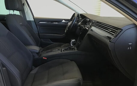 Volkswagen Passat B8 рестайлинг, 2017 год, 2 950 000 рублей, 11 фотография