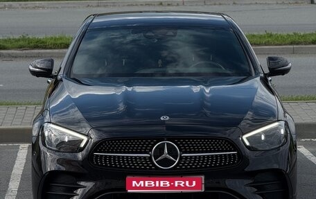 Mercedes-Benz E-Класс, 2021 год, 6 000 000 рублей, 1 фотография