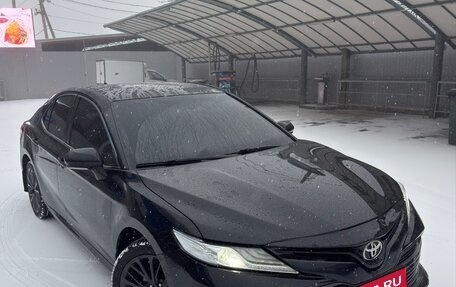 Toyota Camry, 2021 год, 1 875 000 рублей, 1 фотография