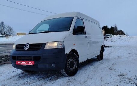 Volkswagen Transporter T5 рестайлинг, 2005 год, 1 070 000 рублей, 2 фотография