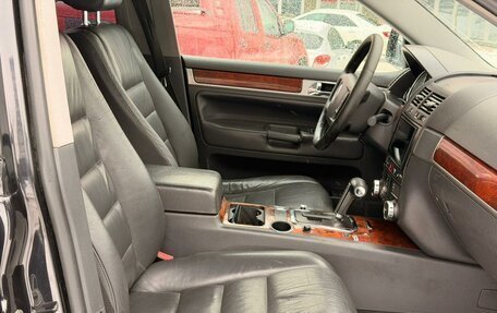 Volkswagen Touareg III, 2005 год, 825 000 рублей, 13 фотография