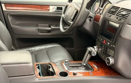 Volkswagen Touareg III, 2005 год, 825 000 рублей, 12 фотография