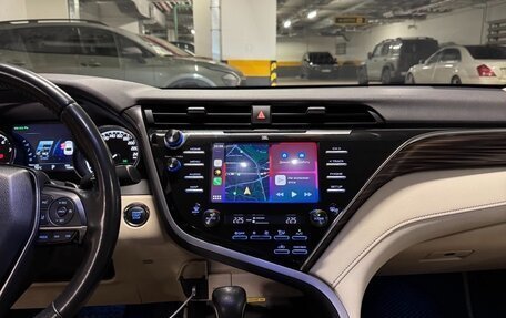 Toyota Camry, 2019 год, 3 200 000 рублей, 5 фотография