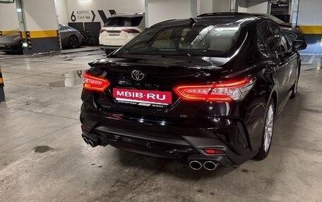 Toyota Camry, 2019 год, 3 200 000 рублей, 4 фотография