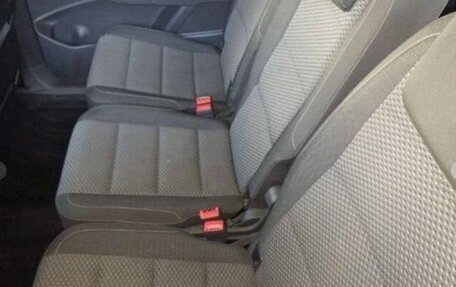 Volkswagen Touran III, 2015 год, 1 140 000 рублей, 21 фотография