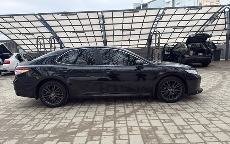 Toyota Camry, 2021 год, 1 875 000 рублей, 4 фотография