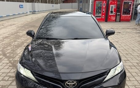 Toyota Camry, 2021 год, 1 875 000 рублей, 3 фотография