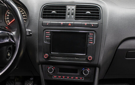 Volkswagen Polo VI (EU Market), 2015 год, 898 000 рублей, 15 фотография