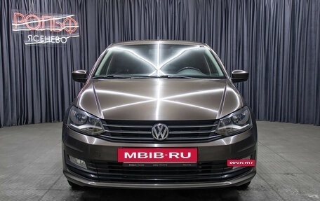 Volkswagen Polo VI (EU Market), 2015 год, 898 000 рублей, 2 фотография