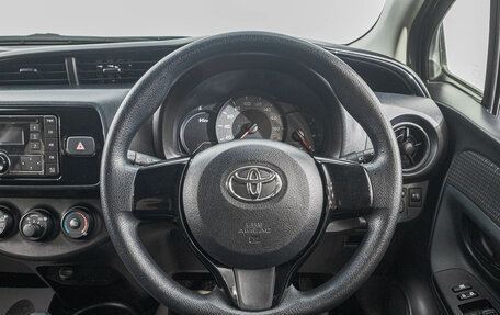 Toyota Vitz, 2017 год, 1 049 000 рублей, 15 фотография