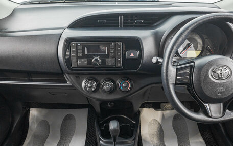 Toyota Vitz, 2017 год, 1 049 000 рублей, 17 фотография