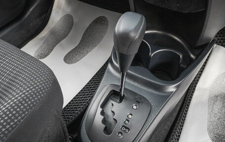 Toyota Vitz, 2017 год, 1 049 000 рублей, 20 фотография