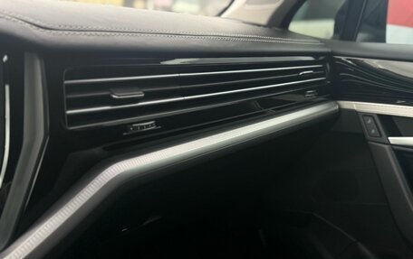 Volkswagen Touareg III, 2018 год, 3 490 000 рублей, 12 фотография