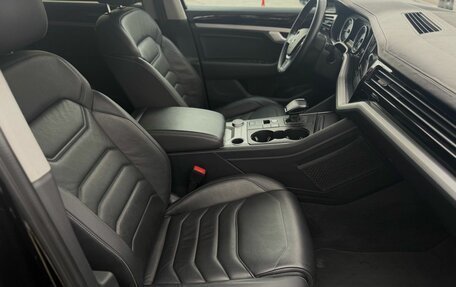 Volkswagen Touareg III, 2018 год, 3 490 000 рублей, 23 фотография