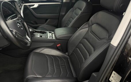 Volkswagen Touareg III, 2018 год, 3 490 000 рублей, 19 фотография