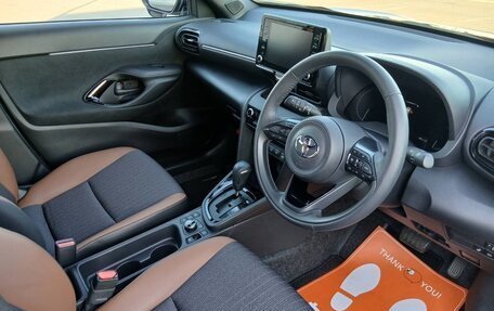 Toyota Yaris Cross, 2022 год, 1 589 000 рублей, 8 фотография