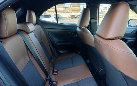 Toyota Yaris Cross, 2022 год, 1 589 000 рублей, 31 фотография