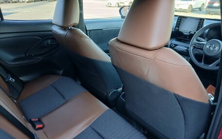 Toyota Yaris Cross, 2022 год, 1 589 000 рублей, 32 фотография