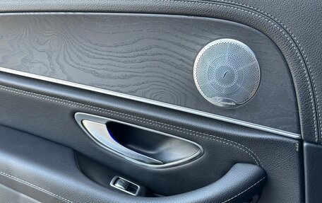 Mercedes-Benz E-Класс, 2018 год, 2 200 000 рублей, 11 фотография