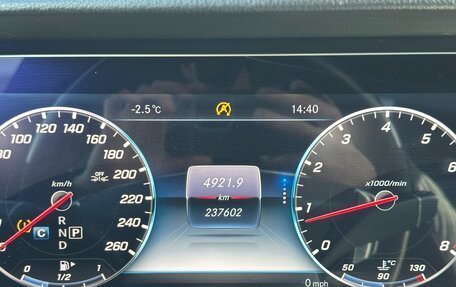 Mercedes-Benz E-Класс, 2018 год, 2 200 000 рублей, 20 фотография