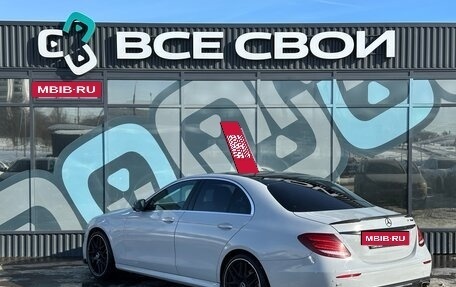 Mercedes-Benz E-Класс, 2018 год, 2 200 000 рублей, 3 фотография