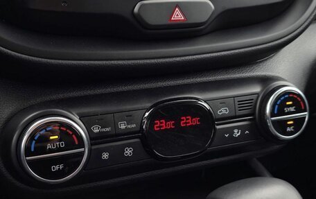 KIA Soul III, 2022 год, 2 400 000 рублей, 24 фотография