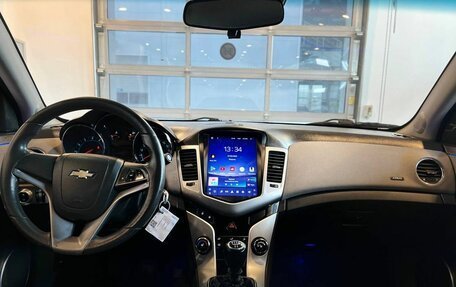 Chevrolet Cruze II, 2010 год, 540 000 рублей, 9 фотография