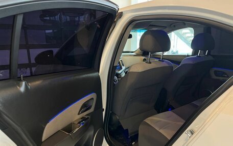 Chevrolet Cruze II, 2010 год, 540 000 рублей, 21 фотография