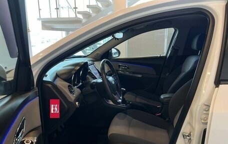 Chevrolet Cruze II, 2010 год, 540 000 рублей, 16 фотография