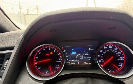 Toyota Camry, 2018 год, 2 100 000 рублей, 3 фотография