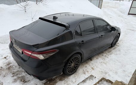 Toyota Camry, 2018 год, 2 100 000 рублей, 9 фотография