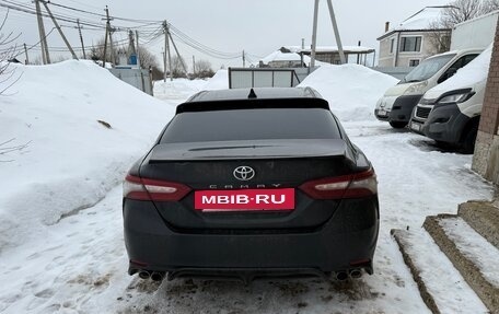 Toyota Camry, 2018 год, 2 100 000 рублей, 10 фотография