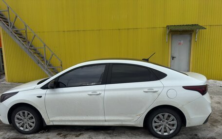 Hyundai Solaris II рестайлинг, 2019 год, 1 130 000 рублей, 4 фотография