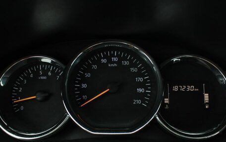 Renault Logan II, 2019 год, 570 000 рублей, 11 фотография