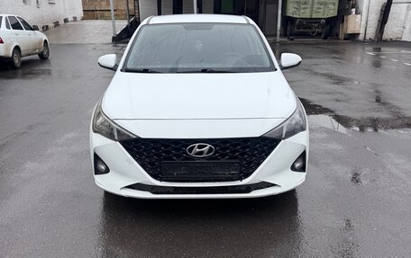 Hyundai Solaris II рестайлинг, 2020 год, 1 270 000 рублей, 1 фотография